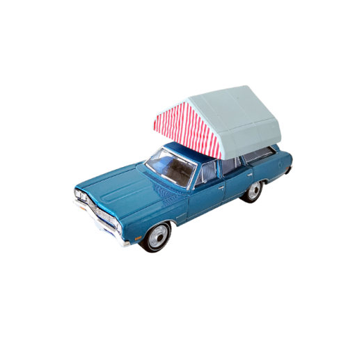 1969 Plymouth Satellite Station Wagon Manganese Blue Poly The Great Outdoors Inkl Stege & Tält påbyggnad Greenlight